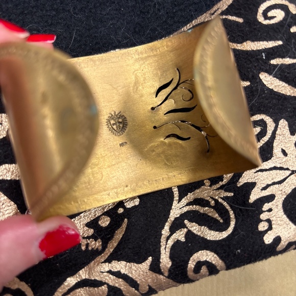 VSA Guadalupe Bangle - Picture 3 of 3